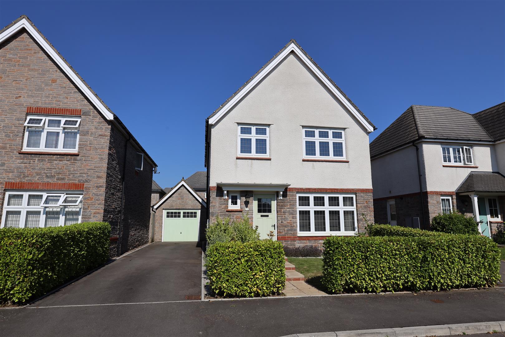 72 Cae Newydd, St. Nicholas, Cardiff, CF5 6FJ